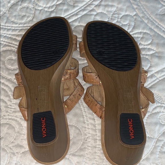 Vionic Wedge Sandals Size 8 NWOT - Picture 4 of 7